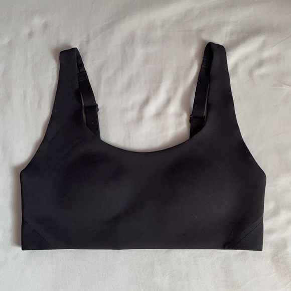Lululemon black sports bra - Picture 2 of 7